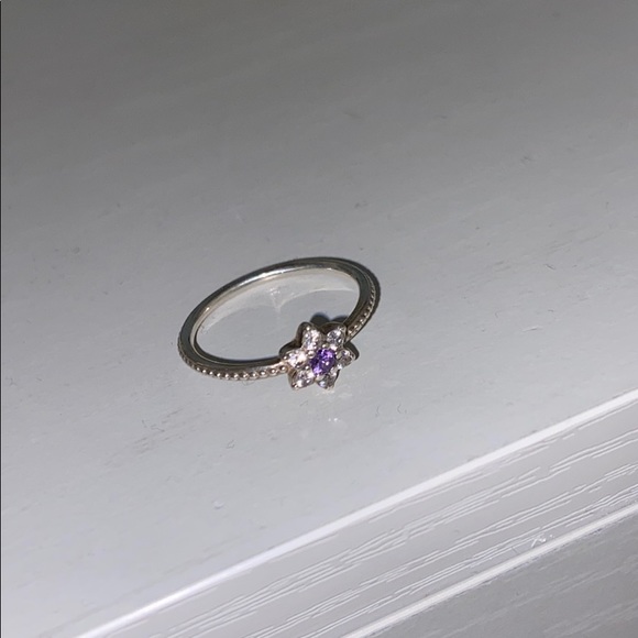 Pandora flower ring! - Picture 1 of 3